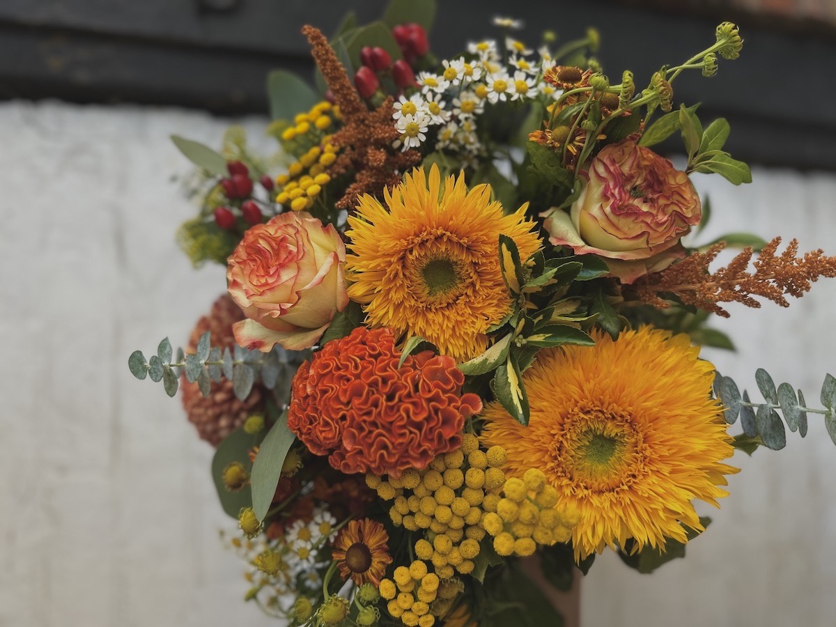Sunshines bouquet, in yellow and orange